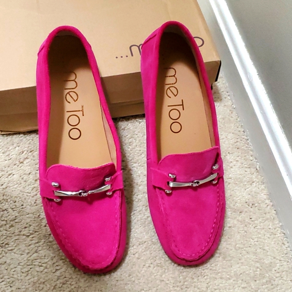ME TOO Sz 10 FUSHIA (PINK) MOCCASIN FLATS